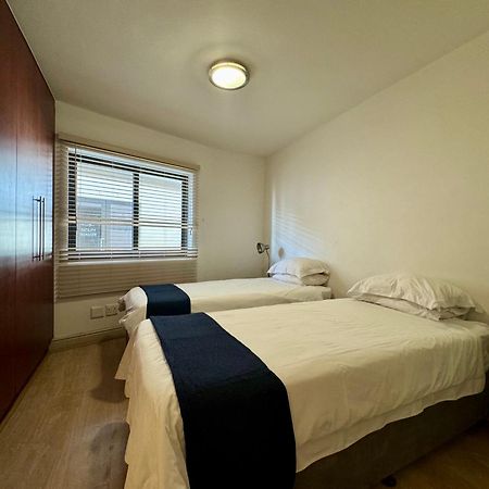 Loddey'S Self Catering Apartments - By Beach Collection Strand Luaran gambar