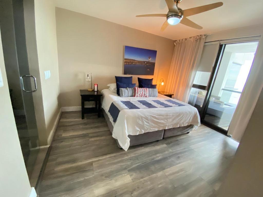 Loddey'S Self Catering Apartments - By Beach Collection Strand Luaran gambar