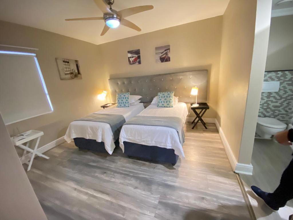 Loddey'S Self Catering Apartments - By Beach Collection Strand Luaran gambar