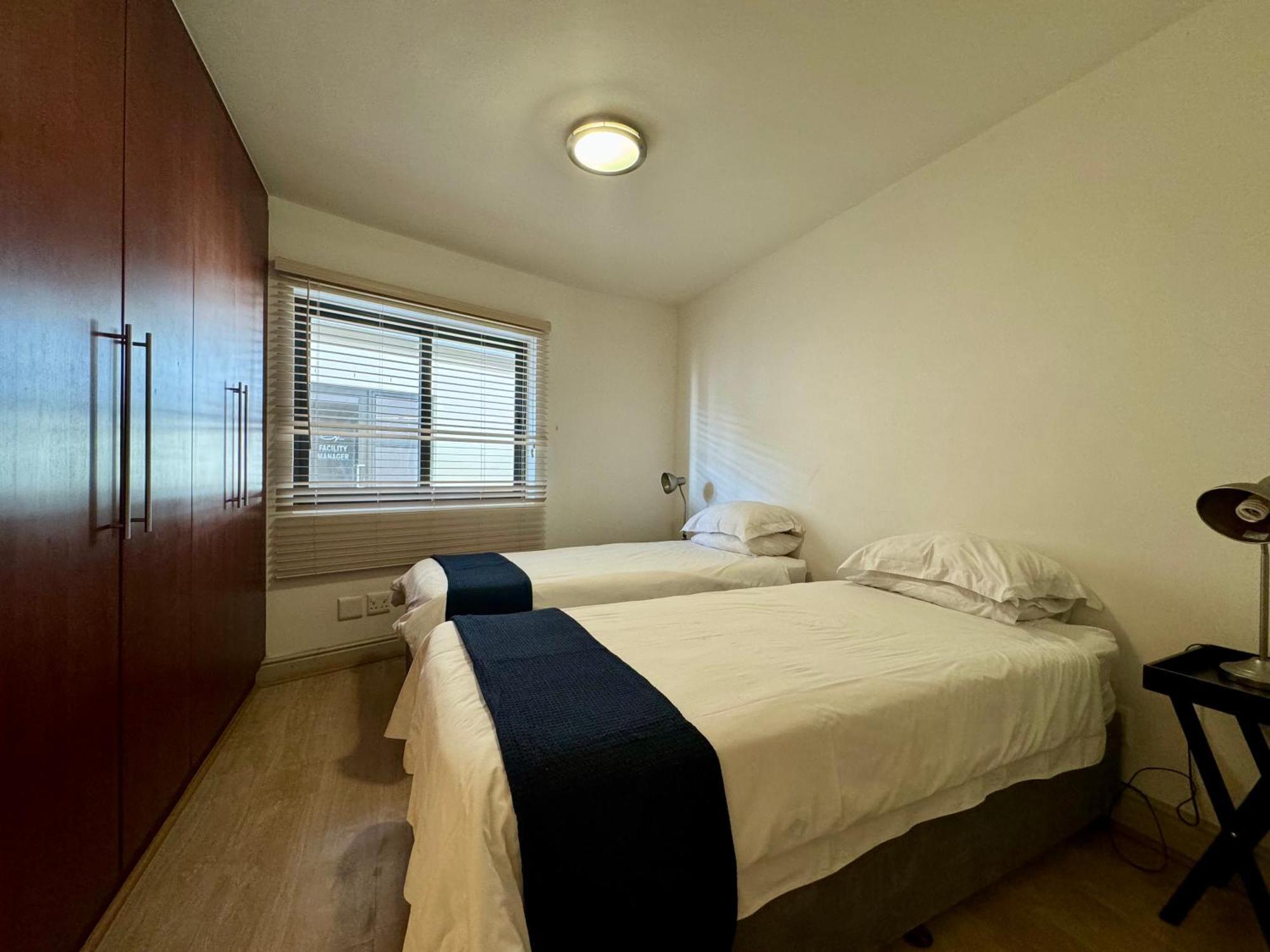 Loddey'S Self Catering Apartments - By Beach Collection Strand Luaran gambar